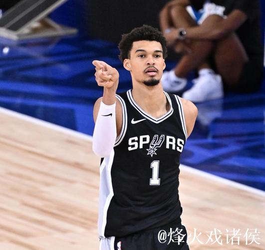 文班缺阵马刺力克雷霆 独行侠大胜鹈鹕3连胜